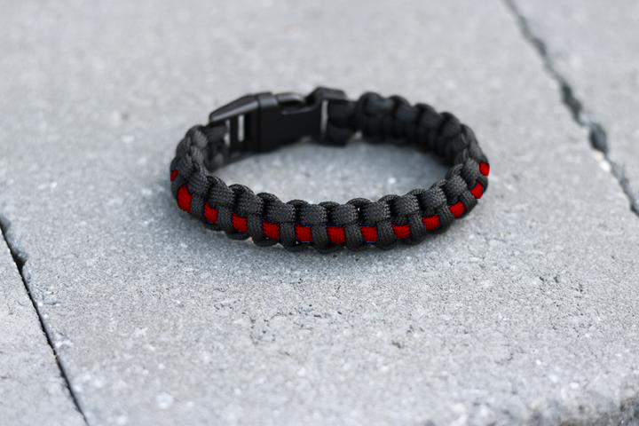 Rothco Thin Red Line Paracord Bracelet with D-Shackle 9